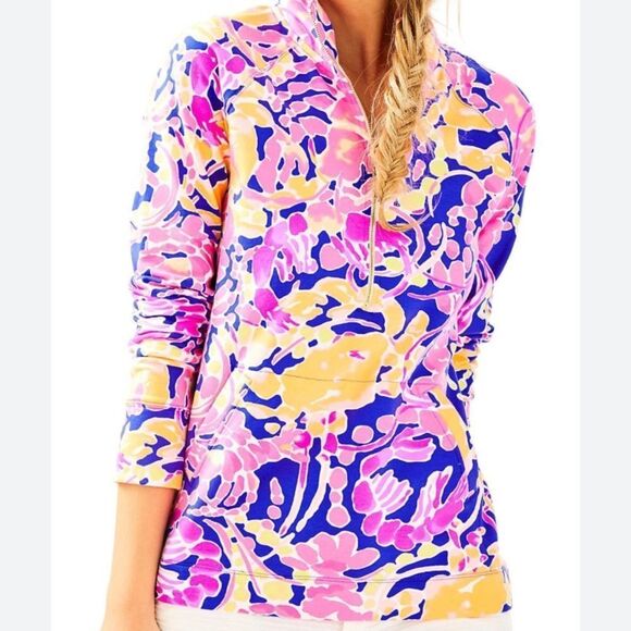 Lilly Pulitzer Skipper Printed Popover with Pockets in Size Small - Picture 2 of 13